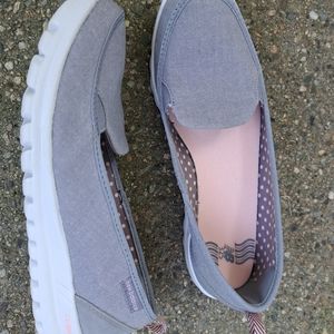 New Balance Women's 8.5/9 Cush Slip On Sneakers, Like New, Original Box